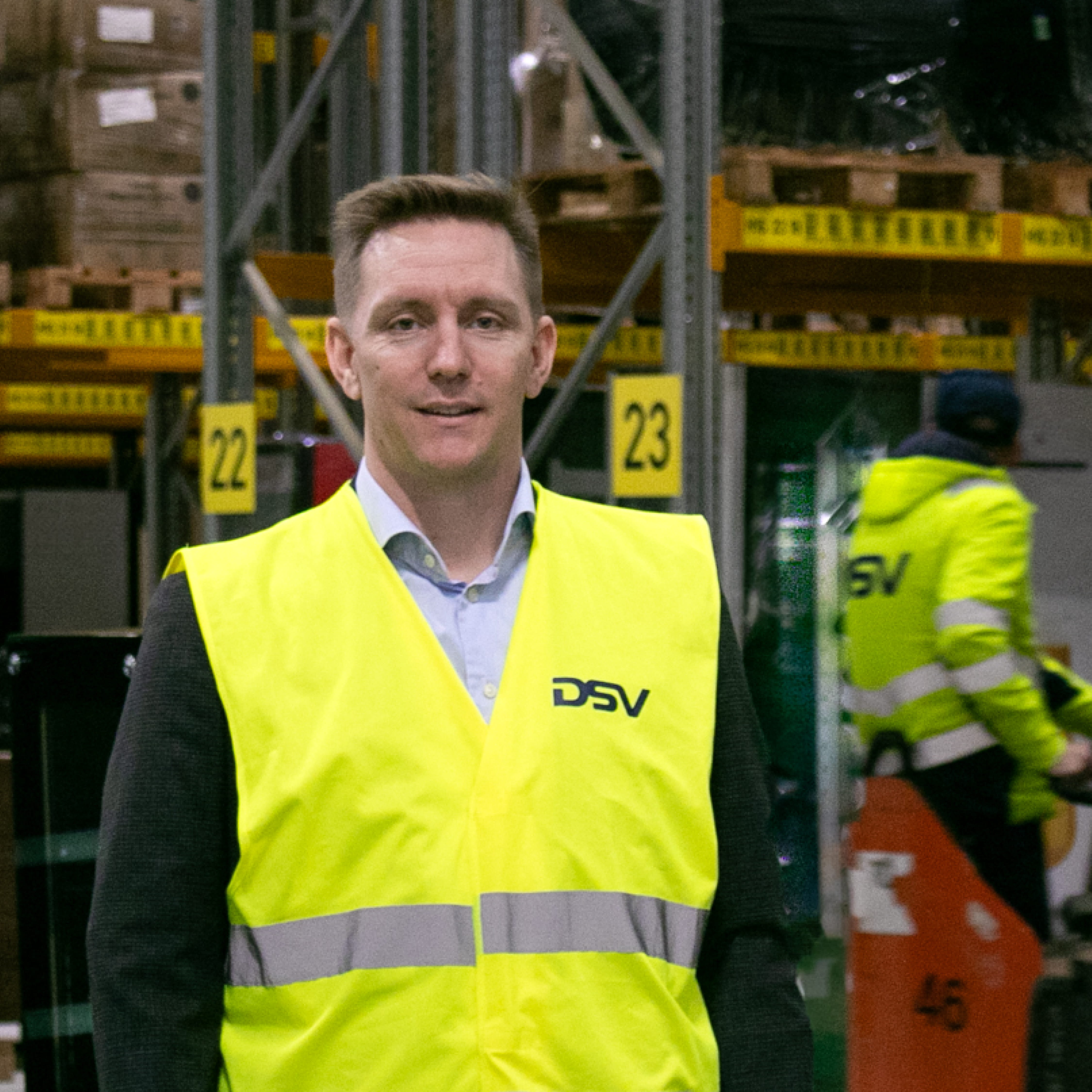 Jens Madsen fra DSV på Solutions lager